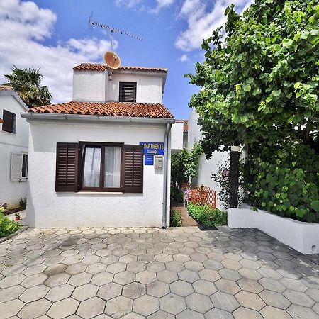 Apartments Mira 645 Poreč Oda fotoğraf